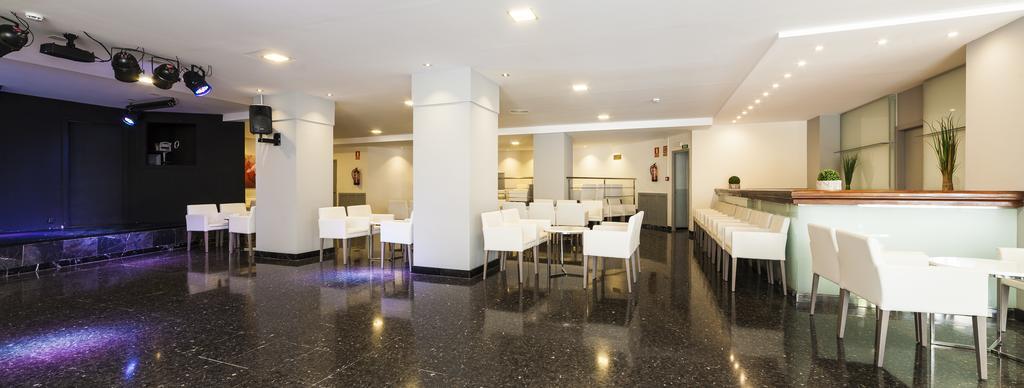 Globales Palmanova Hotel Exterior photo