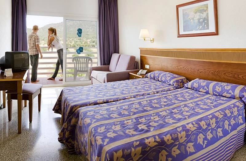 Globales Palmanova Hotel Room photo
