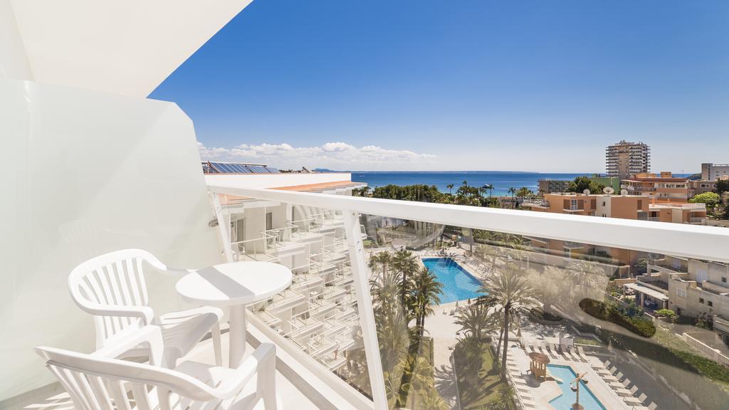Globales Palmanova Hotel Exterior photo