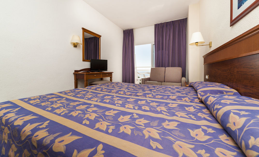 Globales Palmanova Hotel Exterior photo