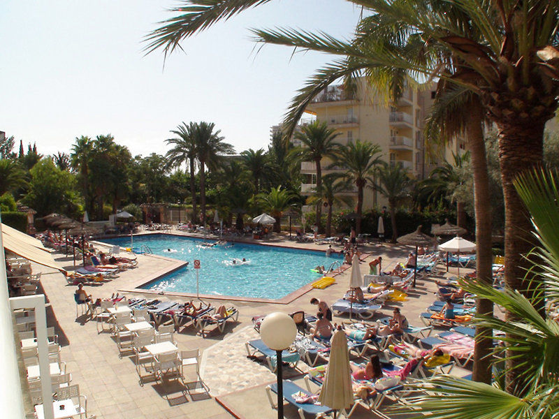 Globales Palmanova Hotel Exterior photo